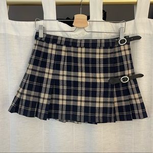 Brandy Melville Sof Low Waisted Plaid Skirt